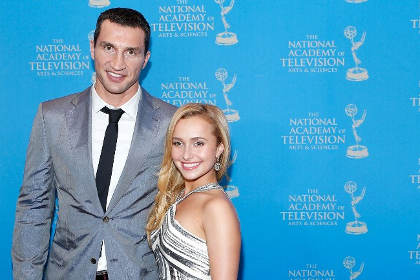 Владимир Кличко обручился с актрисой Хейден Панеттьери