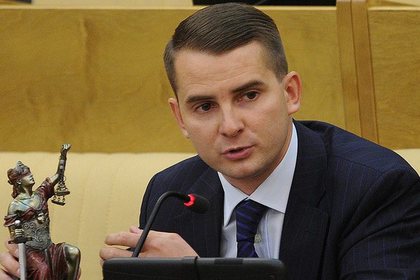 ЛДПР предложила запретить «детское шампанское»