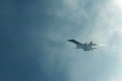 Российский истребитель подлетел на 30 метров к американскому самолету