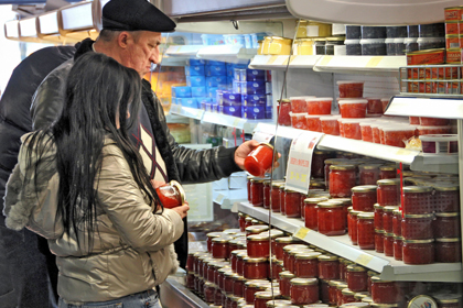 В России подешевела красная икра
