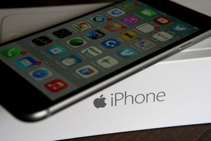 Apple признала негативное влияние курса рубля на свою выручку