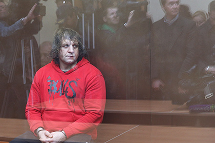 Александр Емельяненко получил 4,5 года колонии за изнасилование