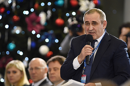 Неверов сделал единороссам внушение за пристрастие к первой строчке в бюллетене