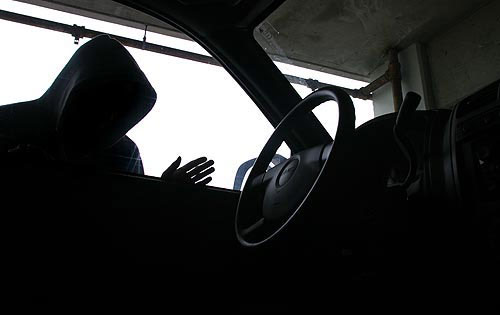 Стражи порядка вернули похищенный автомобиль владельцу