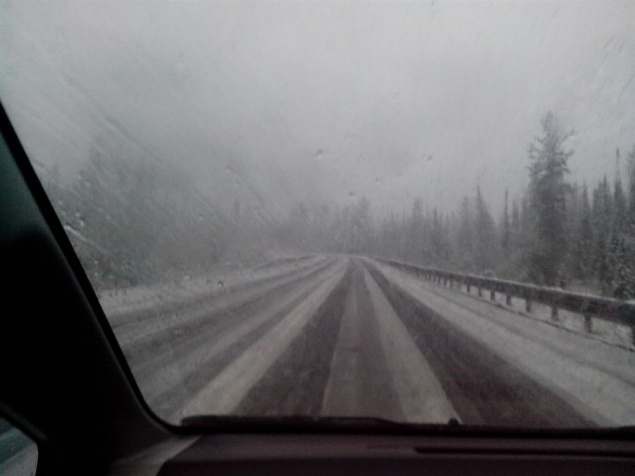 Дорожные полицейские в Ачинске призывают соблюдать прогноз безопасности