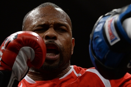 Рой Джонс отправлен в нокаут в первом бою под флагом России