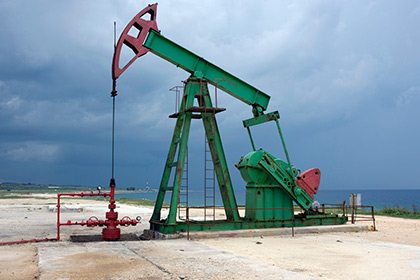 Цена на нефть опустилась ниже 37 долларов за баррель