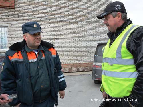 Муниципальные инспекторы и сотрудники ГО и ЧС совместно патрулируют улицы Ачинска