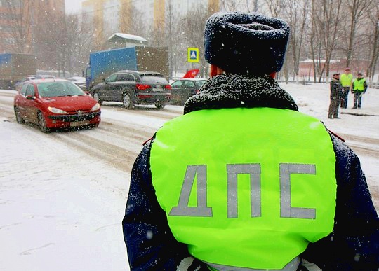 Сотрудники дорожной полиции продолжают проводить комплекс мер для обеспечения безопасности дорожного движения
