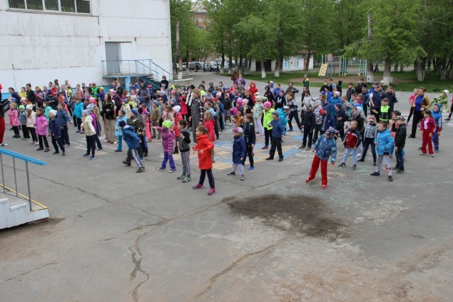 Зарядка от библиотекарей порадовала юных ачинцев