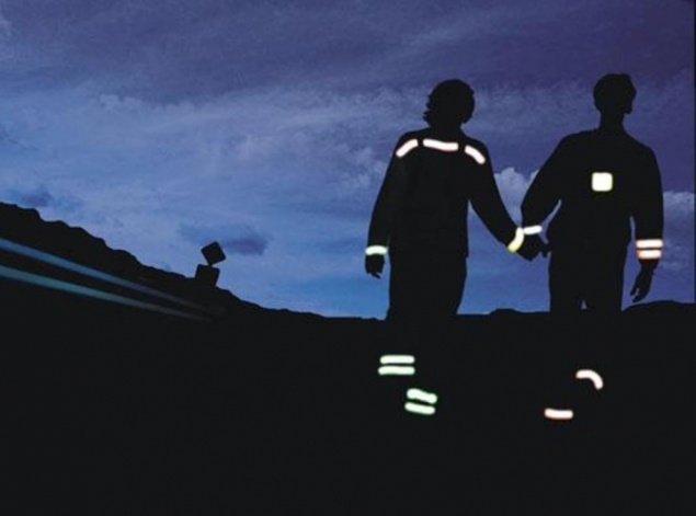 Госавтоинспекторы в Ачинске организовали передвижную студию по изготовлению  световозвращающих элементов