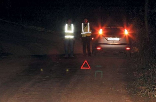 Водители примерят жилеты - новое в ПДД