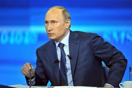 Путин предложил платить родителям за первого ребенка
