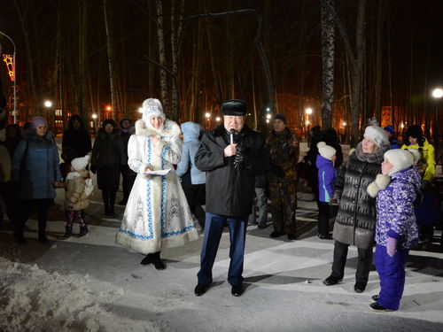 В Ачинске открылся новый круглосуточный каток