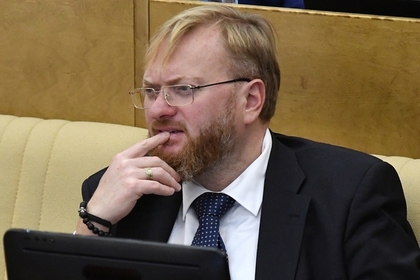 Милонов предложил обязать магазины прятать алкоголь