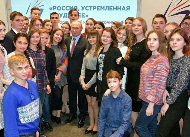 Красноярская школьница написала сочинение о здоровье молодёжи и попала на встречу с Путиным