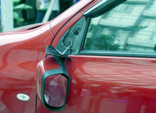 Лишение свободы за разбитое зеркало. К чему может привести дорожный конфликт?