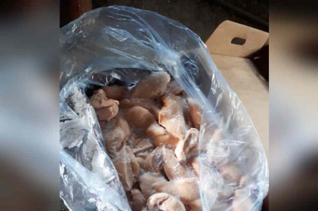 Четыре тонны сомнительной курицы не пустили в Красноярск