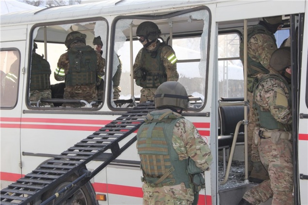 ФСБ со стрельбой «отбила» у террористов Горно-химический комбинат в Железногорске