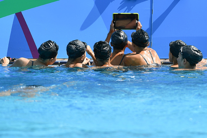 Россияне готовы отказаться от секса и алкоголя ради интернета