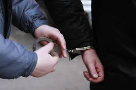 В Ачинске стражи порядка по горячим следам задержали подозреваемого в краже
