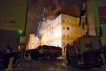 В «Зимней вишне» не было огнетушителей