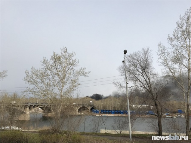 В Красноярске горит дворец спорта имени Ивана Ярыгина