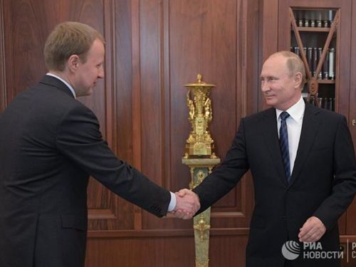 Глава Ачинска Илай Ахметов поздравил Виктора Томенко с назначением на пост руководителя Алтайского края