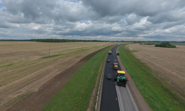 Собирающимся за город автомобилистам напомнили о ремонте федеральных трасс