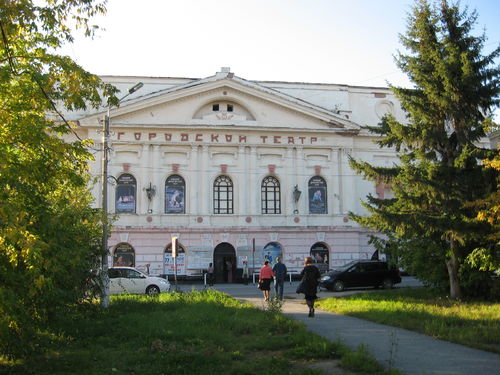 #Ачинску 335. Сегодня начнет свою работу творческая лаборатория «Театр и семейный вопрос»