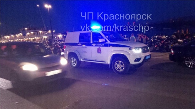 Красноярцы устроили на набережной разборки с пистолетом