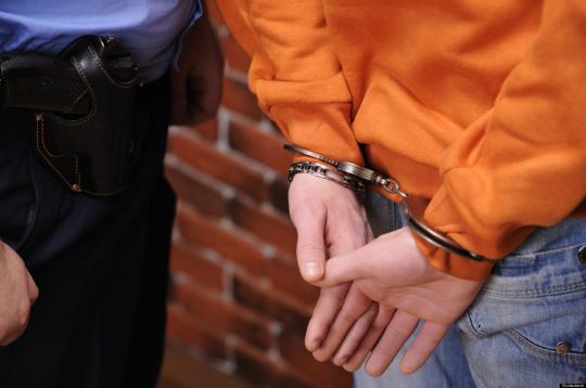 Суд арестовал подростка, подозреваемого в убийстве 9-летнего мальчика под Красноярском