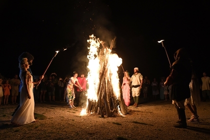 Пятилетний мальчик упал в костер в ночь на Ивана Купалу и умер