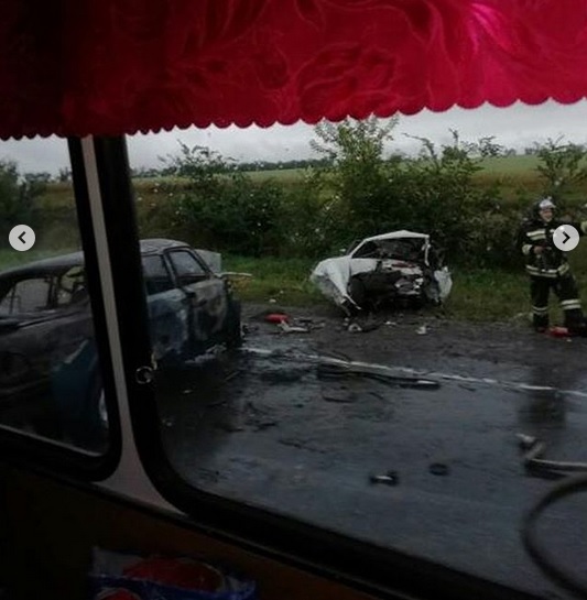 «Волга» взорвалась после лобового удара с «Девяткой» на трассе: молодой водитель погиб