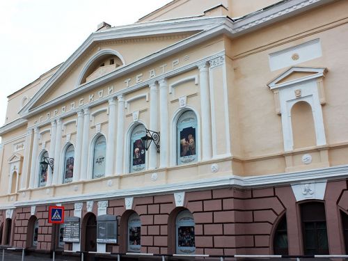 Новый 84 театральный сезон в Ачинске откроется с обновленного сквера