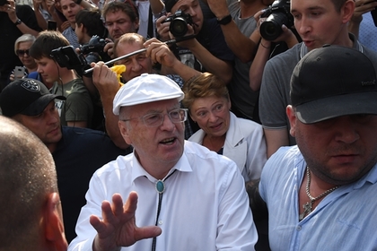 Жириновский подрался с москвичами