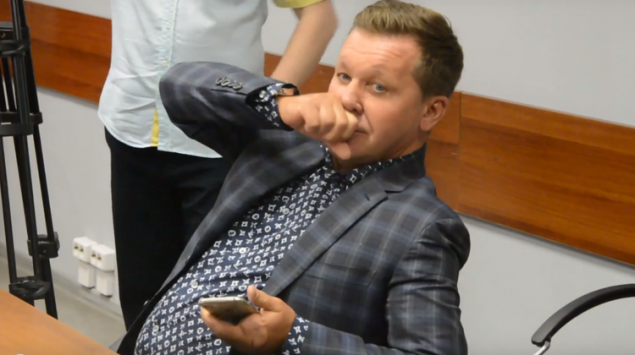 Снова на скользкой дорожке? У депутата Гусарова появились серьёзные проблемы с законом