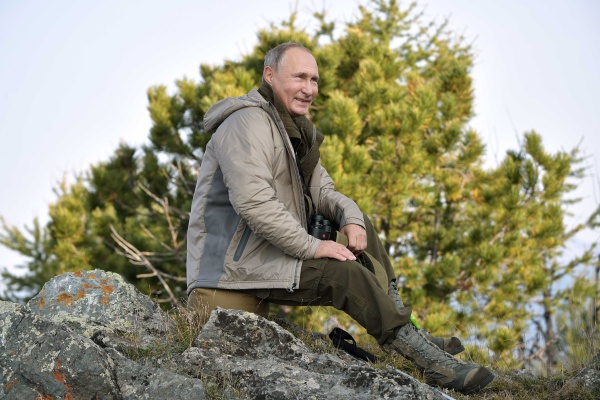 Президент РФ провёл субботу в тайге Хакасии