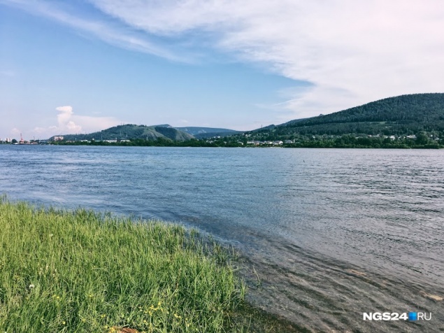 Семь человек оказались на лодке с заглохшим мотором в красноярском водохранилище