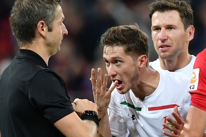 Российские футболисты задолжали государству четверть миллиона рублей