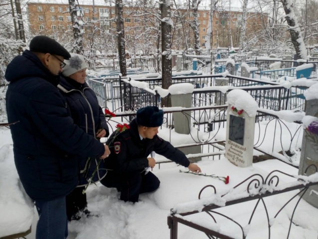 Ко Дню сотрудника ОВД: В Ачинске почтили память сотрудников милиции, погибших при исполнении служебных обязанностей
