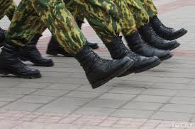 Солдата, охранявшего военный груз, нашли с пулей под Красноярском