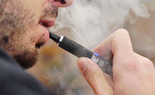 В Ачинске подросток спрятался в закрытом торговом центре ради ограбления магазина вейпов