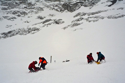 Лавина погребла под слоем снега 11 человек