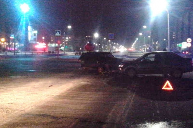 Четыре ребенка и два пенсионера пострадали из-за невнимательности водителя на въезде в Минусинск