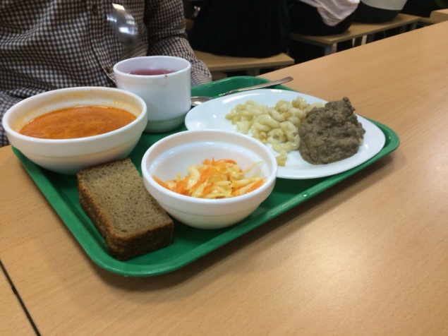 Питание детей в российских школах будут проверять отцы