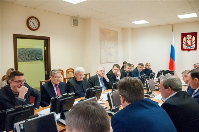 Краевые депутаты обсудили проблемы северного завоза