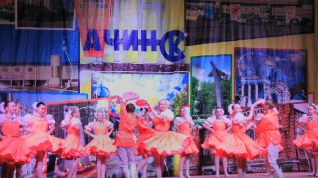 Ачинский ансамбль «Вдохновение» поздравил горожан с началом весны