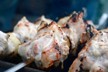 В Роспотребнадзоре поучили россиян выбирать мясо для шашлыка