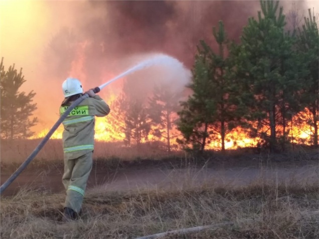 Российские дороги планируют законно ремонтировать в снег и дождь